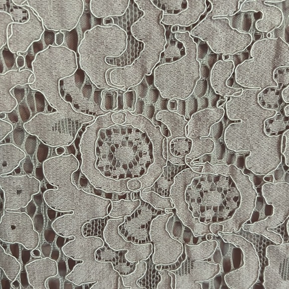 Express pink, flowery design, blouse size medium - Picture 3 of 5